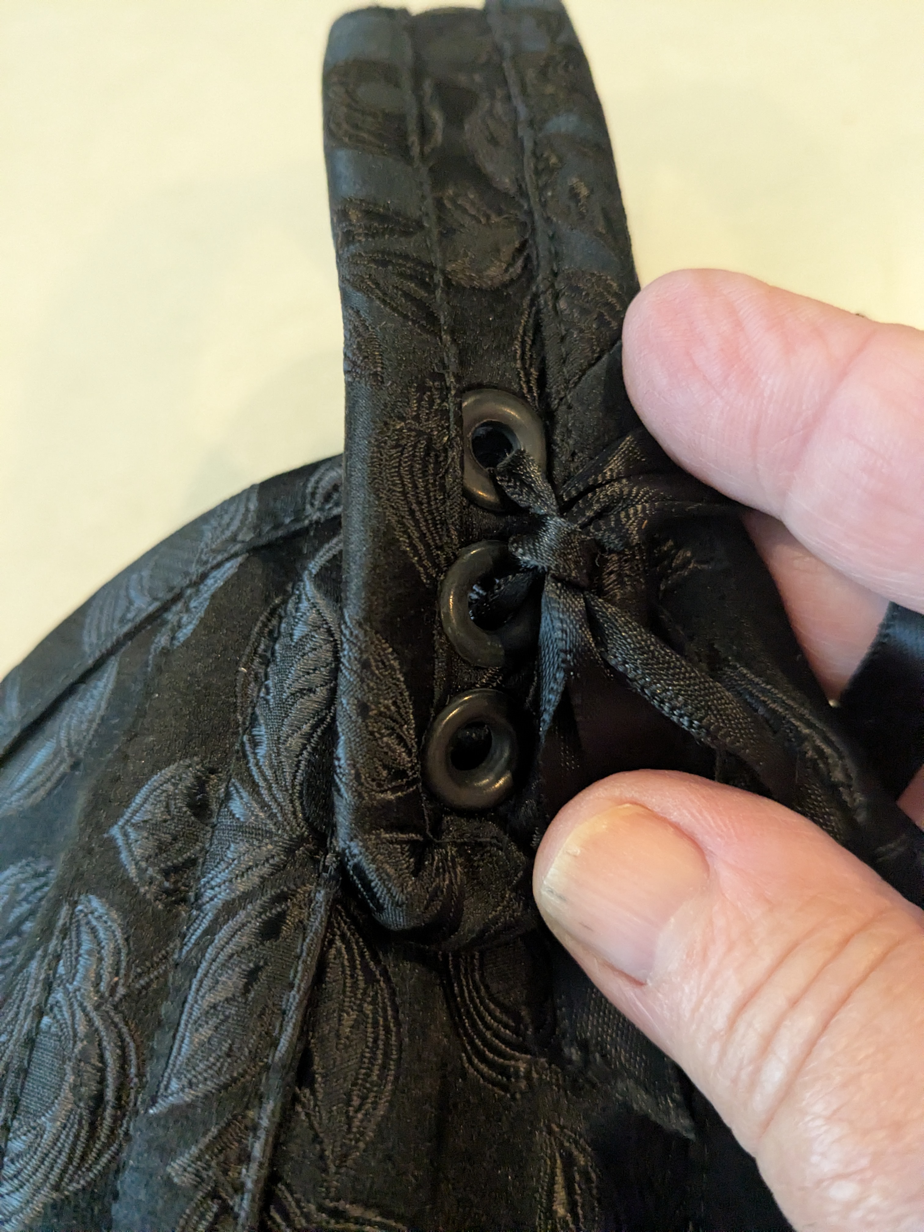 Dark Garden Overbust Corset with shoulder straps, black. Beautiful!