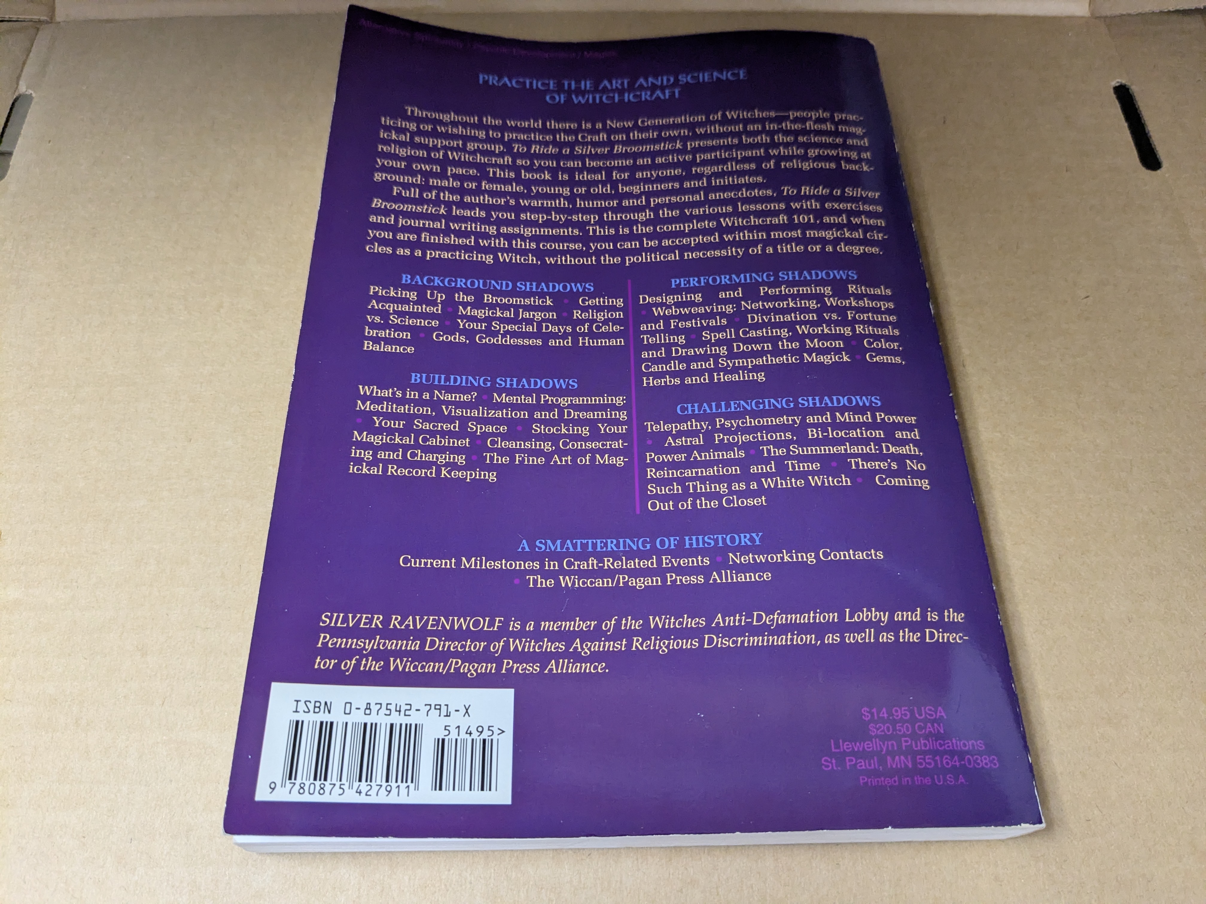 To Ride a Silver Broomstick: New Generation Witchcraft, by Silver RavenWolf